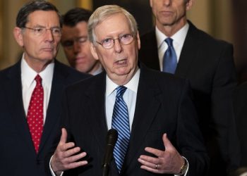 McConnell confirma que el próximo martes iniciaría el juicio político contra Trump en el Senado
