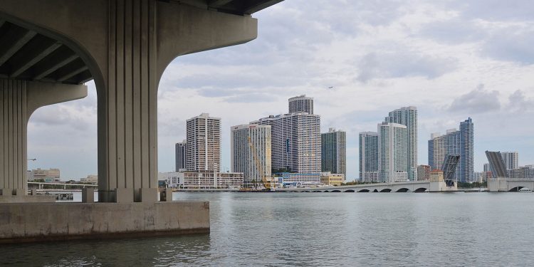Díaz de la Portilla toma el control de Omni