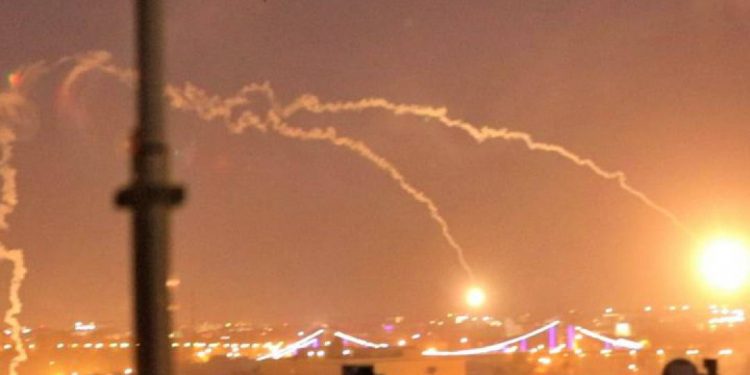 Cinco cohetes impactan zona donde queda la embajada de EEUU en Irak