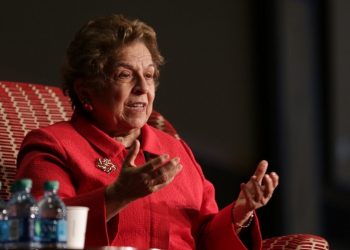 Congresista Donna Shalala calificó de hipócrita el evento de Donald Trump realizado en una iglesia de Miami-Dade