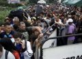 En tres días más de 200.000 personas han cruzado frontera entre Colombia y Venezuela