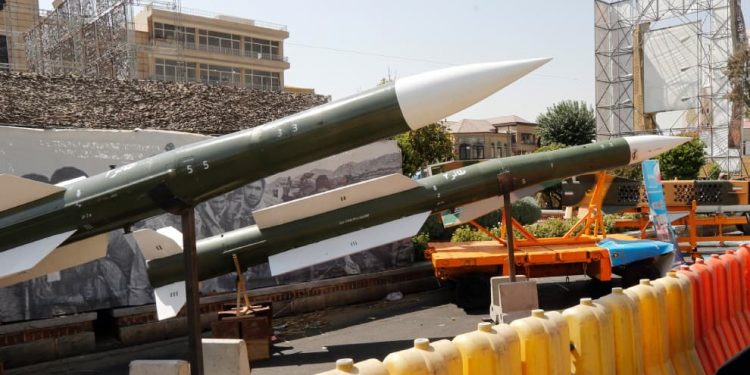 Tres cohetes impactaron cerca de la embajada de EEUU en Irak