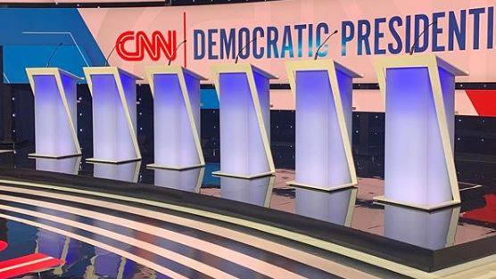 Décimo debate de aspirantes demócratas tuvo un tema central: Ataques a Sanders por sus alabanzas a Cuba