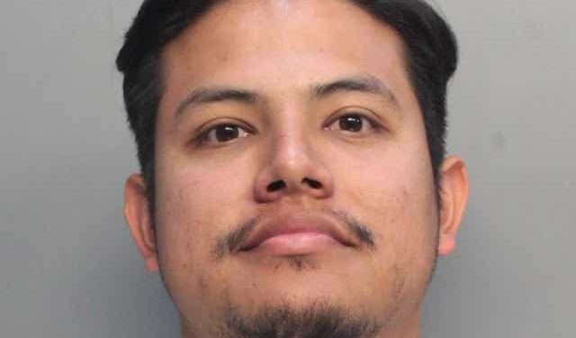 Acusaron de sobornar a mujer para "desaparecer su caso" a cambio de sexo a exfiscal de Florida