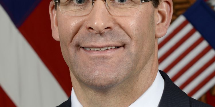 Secretario de Defensa arremete contra China y dice que es una creciente amenaza para el mundo