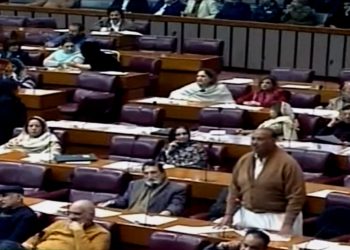 Parlamento de Pakistán propone ahorcamiento público de pederastas