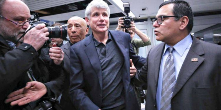 Trump perdona a exgobernador de Illinois condenado a 14 años por corrupción