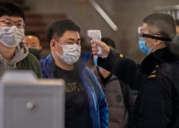 ¿China oculta información del Coronavirus? Aumentó a 1.483 total de decesos y 121 muertes en un día