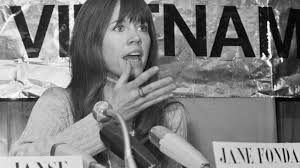 Resultado de imagen para jane fonda protesta contra la guerra de vietnam oscar imagen