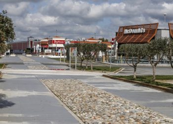 El mundo se atrinchera ante el coronavirus