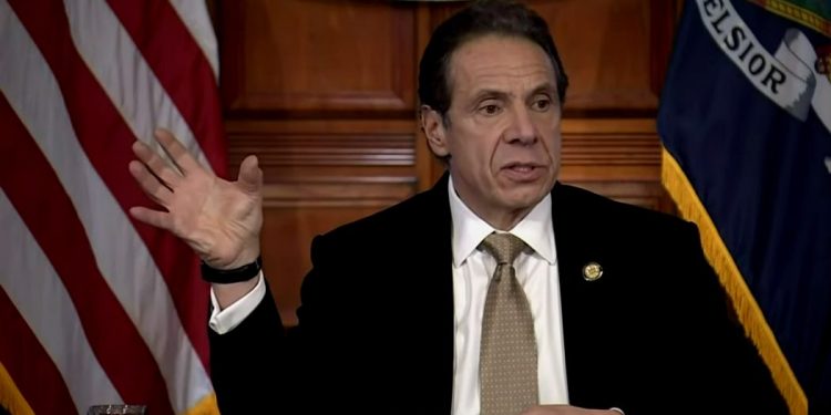 Presidente Donald Trump informó que se harán pruebas clínicas en Nueva York por COVID-19