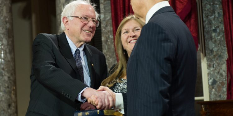 El coronavirus ahora es el centro de lucha por la carrera presidencial Demócrata