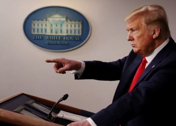 Presidente Trump le declara la guerra al "virus chino"