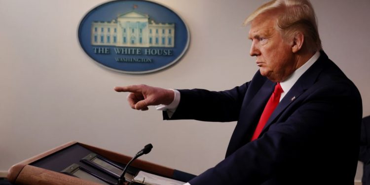 Presidente Trump le declara la guerra al "virus chino"