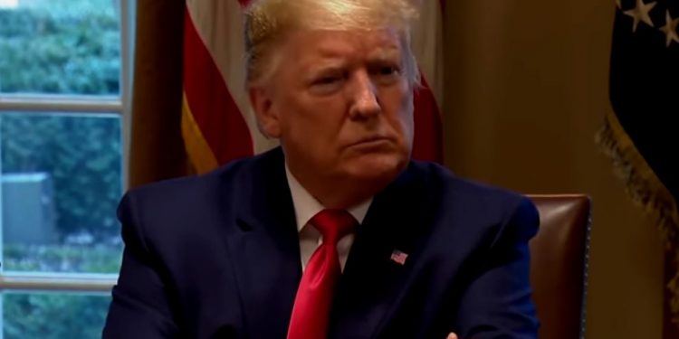 Presidente Trump evaluará el momento indicado para cerrar fronteras por coronavirus