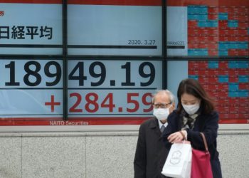 AFP: La pandemia avanza y los mercados retroceden