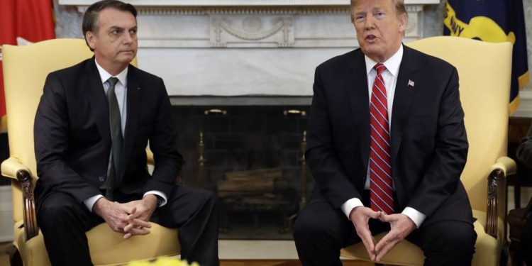 Bolsonaro cenará con Trump en Miami para aumentar el poderío militar de Brasil