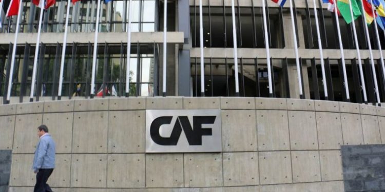 Para mejorar sus balances, la  CAF  despoja a Venezuela de 20% de sus acciones y le da aire a Maduro