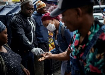 ¡Qué difícil es quedarse en casa!…  Terrible realidad del coronavirus en América Latina y África