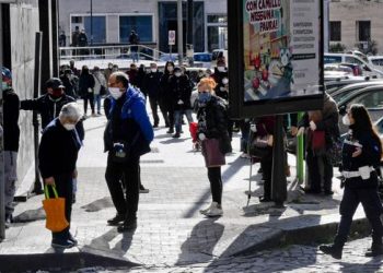 Tensión en el sur de Italia con saqueos en supermercados y llamadas a la rebelión