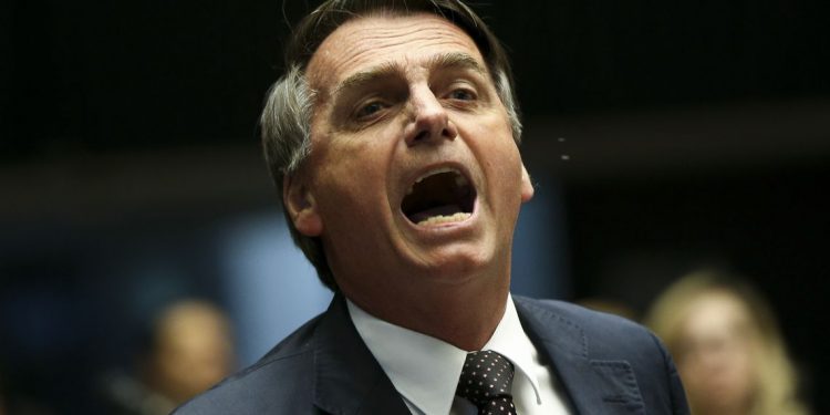 Pese a mal manejo del COVID-19 en Brasil no quieren la renuncia de Bolsonaro