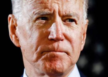 Electores en Florida apuestan por Biden pero van en contra de un pronto fin del confinamiento