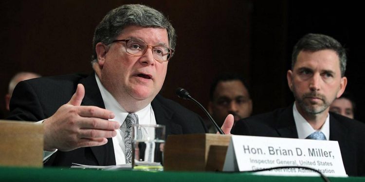 ¿Quién es Brian Miller, inspector general en lucha contra el COVID-19? Manejará 2.2 billones de dólares