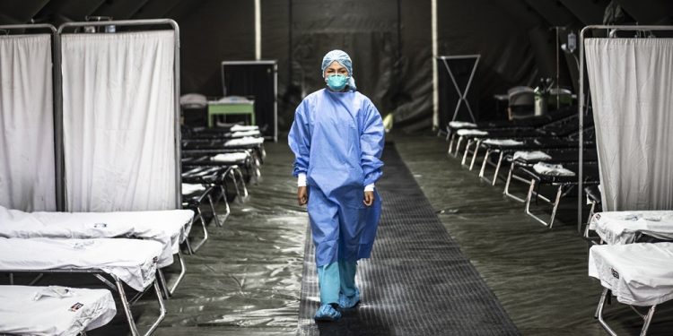 Científico emplaza a Trump: "Podemos derrotar el covit-19 antes del 6 de junio: el objetivo no es aplanar la curva, es aplastarla"