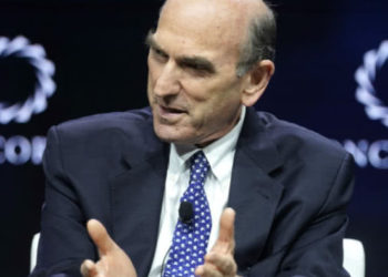 Elliot Abrams dice que Irán ayuda al régimen en Venezuela y Maduro le estaría pagando con oro +Vídeo