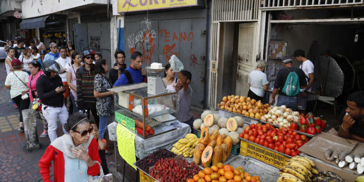 FMI: “Década de retroceso gigantesco” en Venezuela