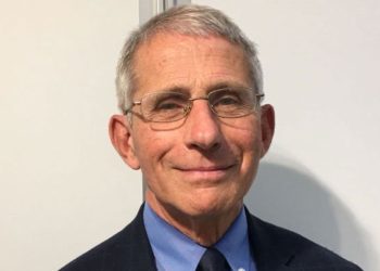 Asesor de la Casa Blanca sostiene que el desconfinamiento prematuro puede causar "muertes y sufrimientos"