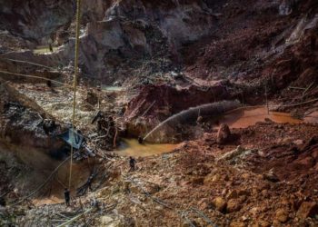 Ruta del oro a Irán fomenta destrucción del Arco Minero en Venezuela