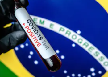 Tensión política contra Bolsonaro aumenta en Brasil a medida que el COVID-19 hace desastres en ese país