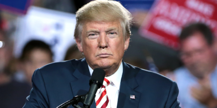 Gobierno de Trump estudia vetar la entrada de viajeros procedentes de Brasil