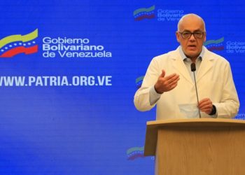 Régimen de Maduro culpó a médicos por avance del coronavirus en Venezuela