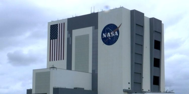 FDA aprueba respirador artificial diseñado por los ingenieros de la NASA