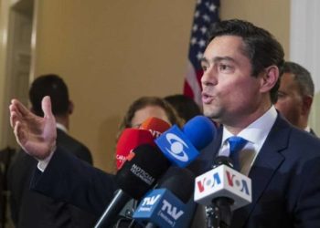Vecchio advierte que solo con la salida de Maduro se detendrá la crisis de migrantes venezolanos