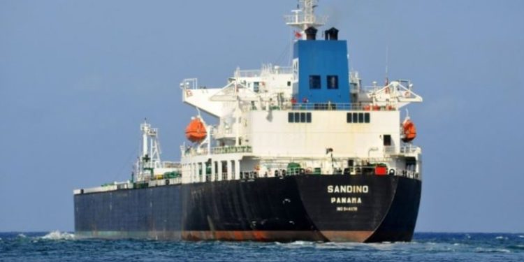 8 tanqueros son enviados desde Venezuela a Cuba con más de 70 mil barriles