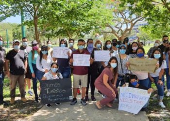 ¡Dictadura de Maduro les niega la entrada! Más de 800 venezolanos esperan en EEUU volver a su país