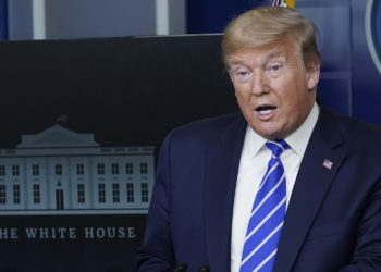 ¿División entre los conservadores tras la disputa que tiene la guerra de Twitter de Trump?