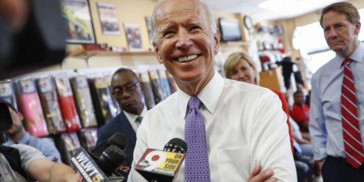¿Qué significa esto? Equipo de campaña de Biden paga fianzas a detenidos por vandalismo en EEUU
