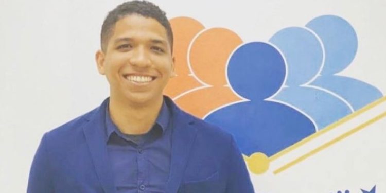 Andrés Cedeño "Ni Maduro ni Guaidó tienen apoyo popular y EEUU está equivocado de estrategia"