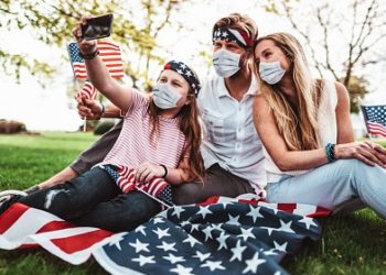 Trump prepara una gran celebración pese a que no recomiendan las multitudes
