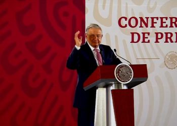 López Obrador dice que hay posibles compradores del avión presidencial