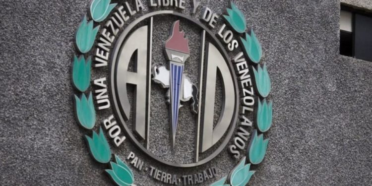 Asalto de colectivos armados a sedes del partido Acción Democrática en Caracas (Video)