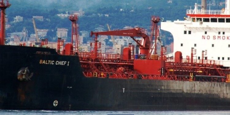 Cuatro buques iraníes que llevaban gasolina a Venezuela fueron incautados por Estados Unidos