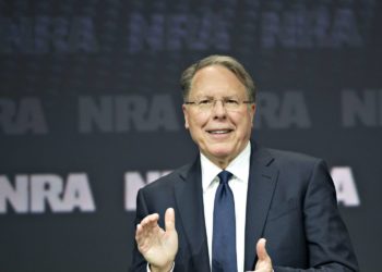 NRA fue demandada por "ilegalidad descarada" de sus dirigentes