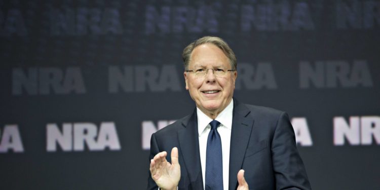 NRA fue demandada por "ilegalidad descarada" de sus dirigentes
