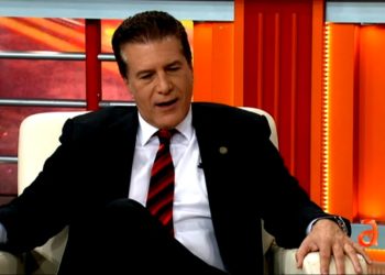Alcalde de Hialeah apoya reapertura de restaurantes