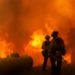 Más de 1 millón de acres quemados y al menos 250.000 evacuados por incendios en California